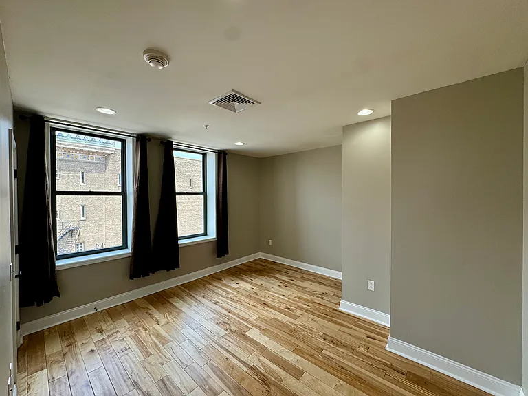 11 W Market St #404 — Photo 11
