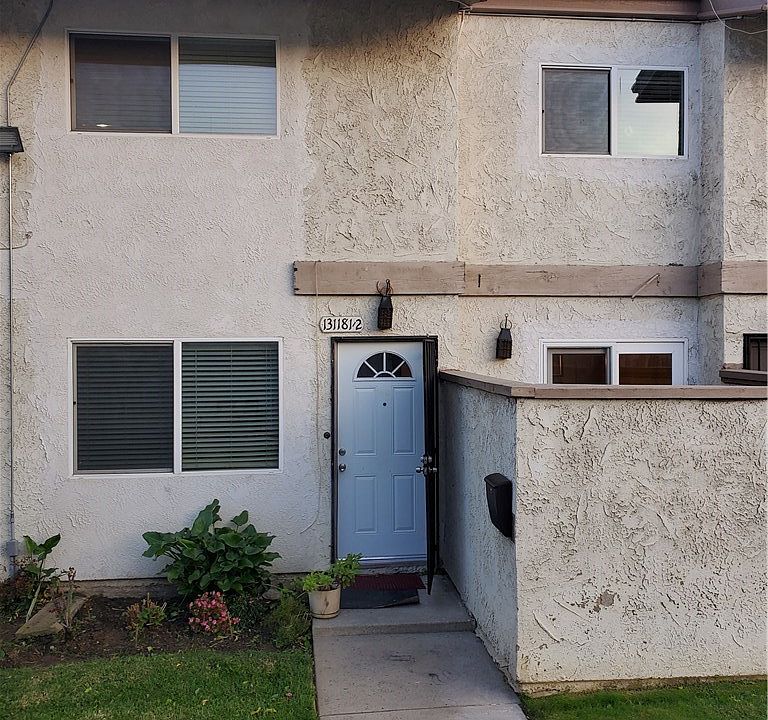 1st image of 13118 Dronfield Ave