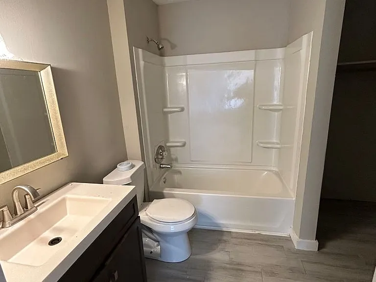 746 Cleveland St — Photo 5