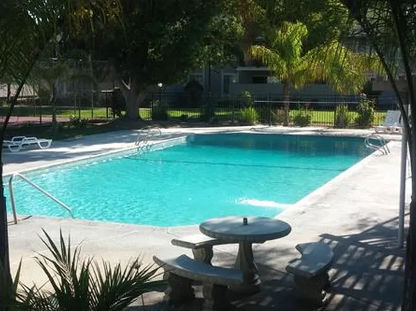 4920 N Backer Ave, Fresno, CA 93726