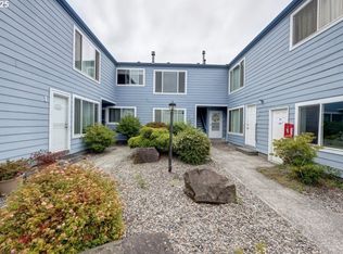 870 S Holladay Dr, Seaside, OR 97138