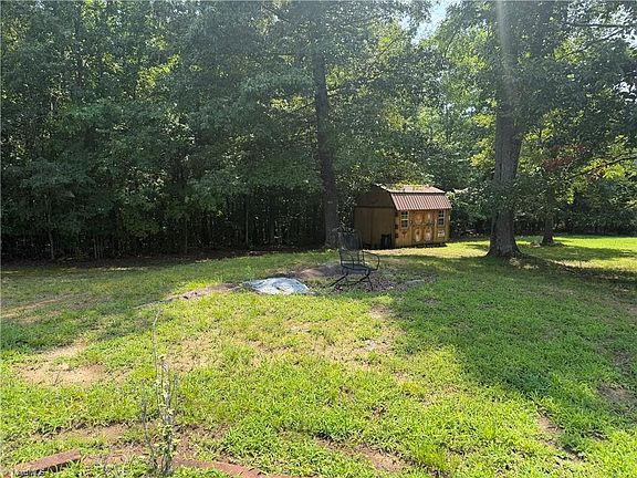 4th image of 74 Natural Springs Ct