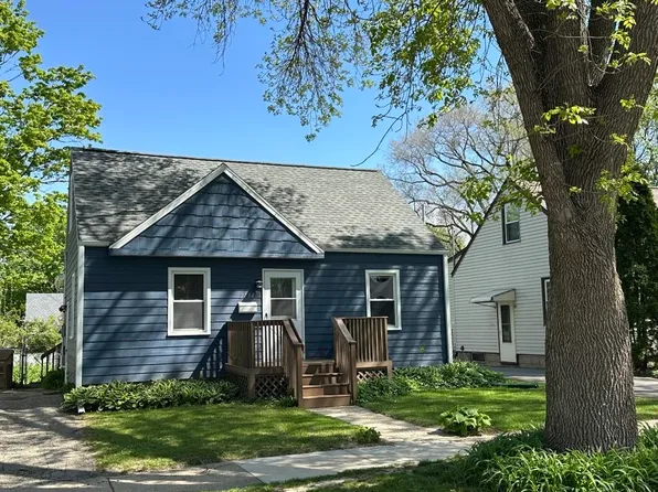 2734 Coolidge St, Madison, WI 53704