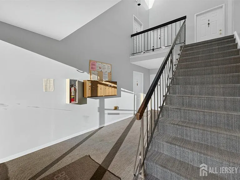 94 Beverly Hill Ter #F — Photo 16