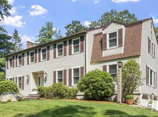 37 Farrwood Dr, Andover, MA 01810