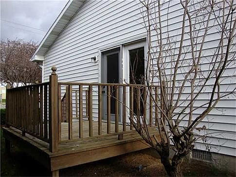 4th image of 221 N Brunell St