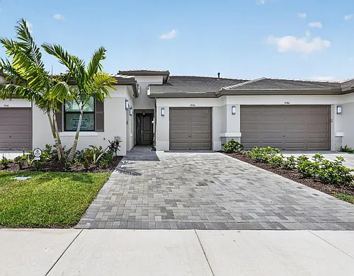 13570 SW Starkissed Ln #7 Photo 1