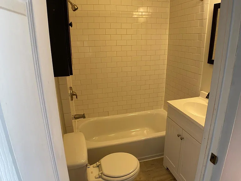 419 E Lane Ave — Photo 7