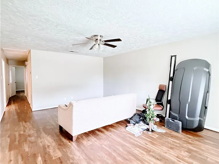 1207 Airline Dr — Photo 4