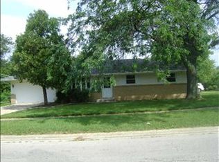 5316 Diane Dr, Rockford, IL 61108