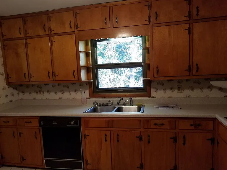3184 Gay Dr — Photo 14