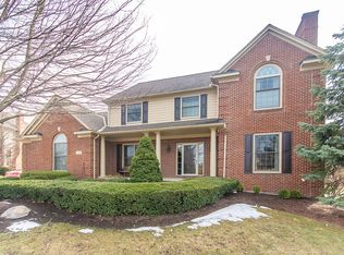 21922 Picadilly Cir, Novi, MI 48375