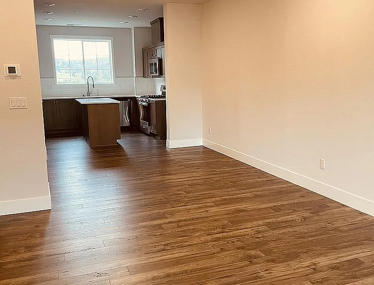 15945 NW Hosmer Ln — Photo 15