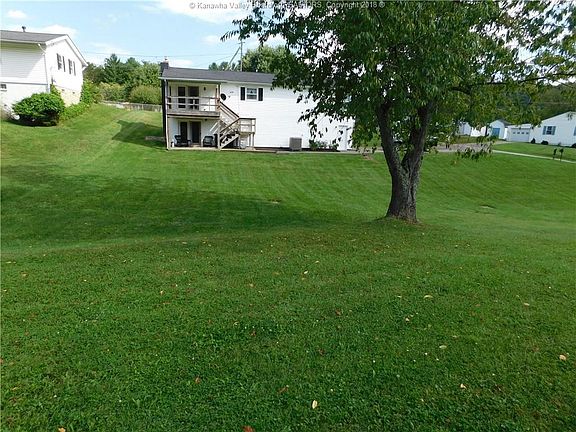4th image of 423 Waverly Dr