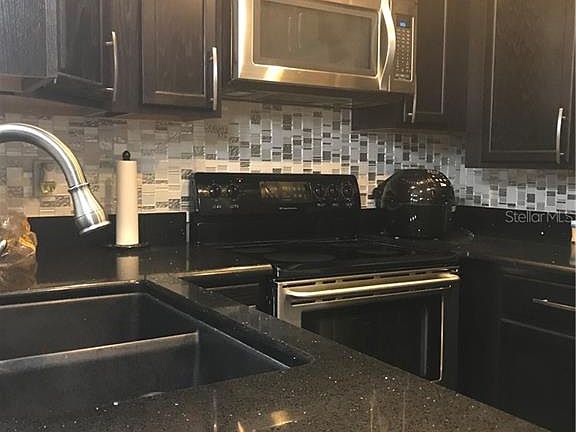 5th image of 607 Saint Henry Dr