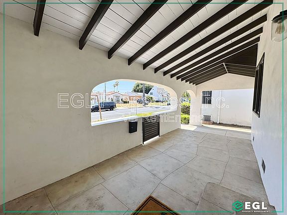 3rd image of 3927 S Degnan Blvd