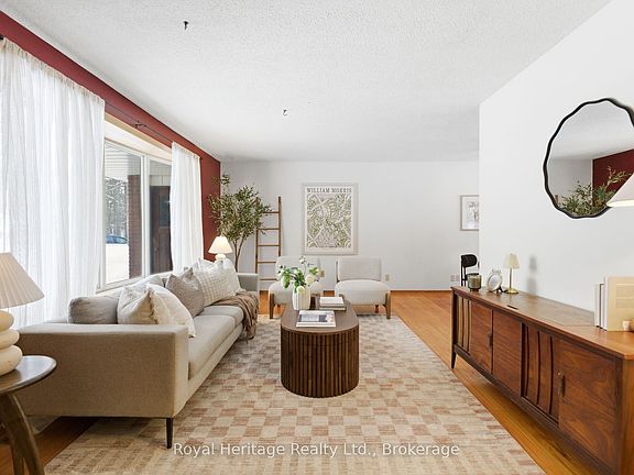 2nd image of 40 Melody Bay Rd