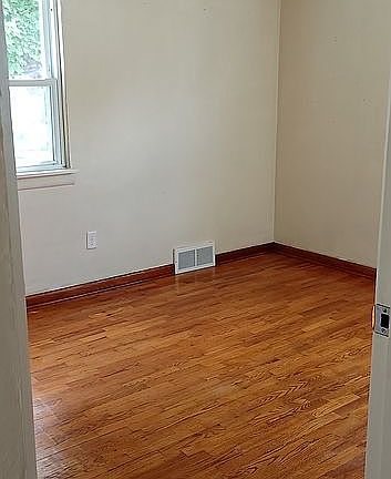 Downstairs bedroom 1