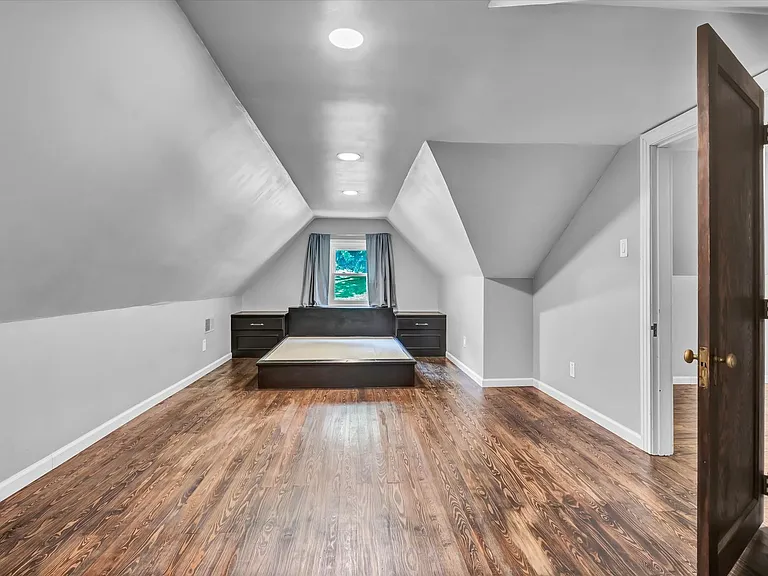 5004 Holston Dr — Photo 19