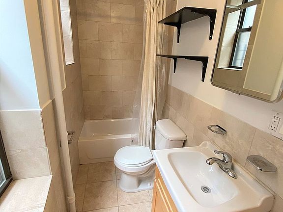 5th image of 521 W 168th St APT 12A