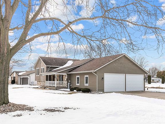 3 Car garage
