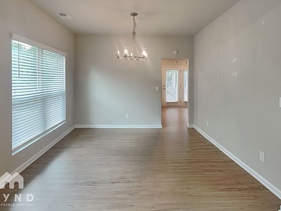 3rd image of 418 S Fortune Way