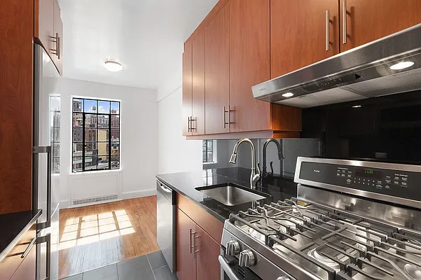 Rented by Corcoran | media 17