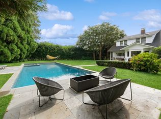 110 Old Town Rd, Southampton, NY 11968
