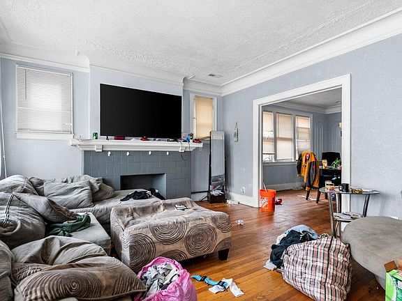 3rd image of 3222 Richton St