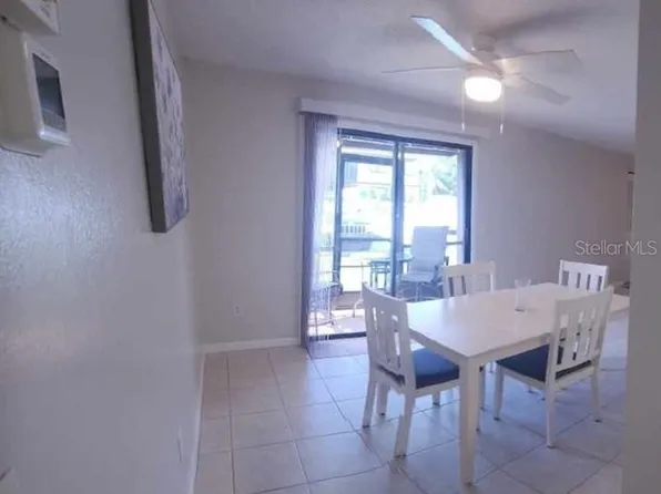 4022 Beaver Ln APT 800D, Pt Charlotte, FL 33952