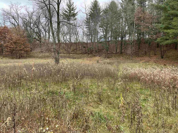 E4162 Wren Ct, La Valle, WI 53941