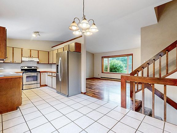 5th image of 1443 Glen Haven Dr