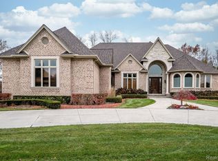 6532 Pond Dr, Washington, MI 48094