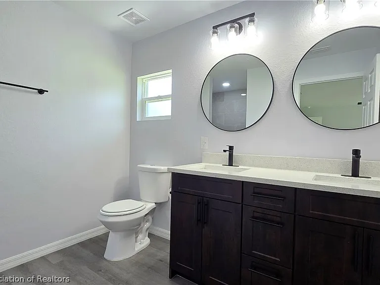 1870 N Zenith Rd — Photo 19