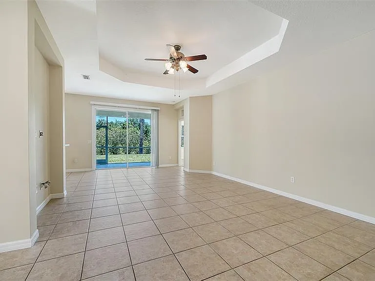 1424 Blue Horizon Cir — Photo 6