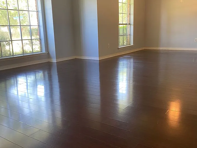 601 Rock Hollow Dr — Photo 4