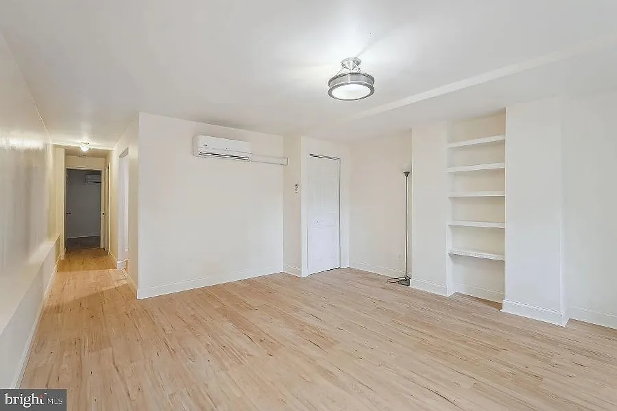 1 bed, 721 sqft, $1,800 — Photo 2