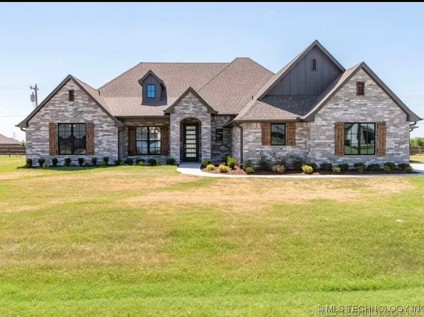 9022 N 65th Pl E, Owasso, OK 74055