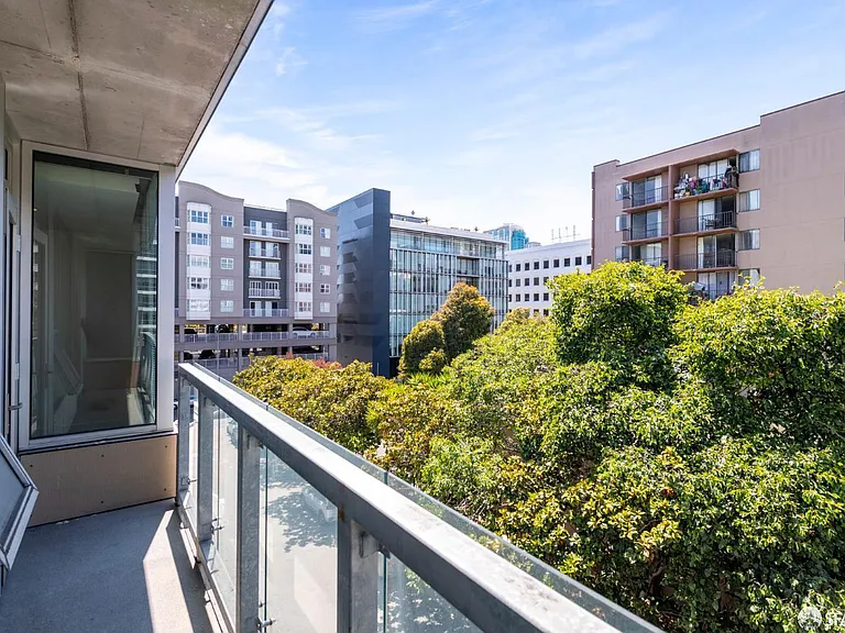 766 Harrison St #403 — Photo 4