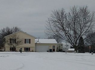 165 Roberts Ct, Coopersville, MI 49404