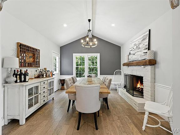 3rd image of 12933 Des Peres Woods Dr
