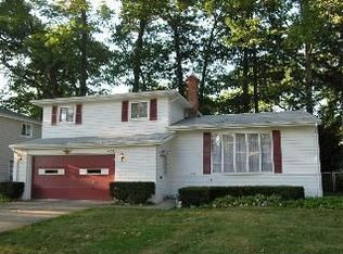 27006 Osborn Rd, Bay Village, OH 44140