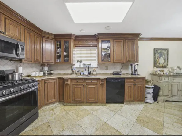 1372 East 66th Street image 15 of 15