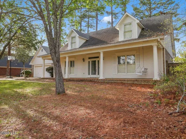 313 Monterey Dr, Clinton, MS 39056