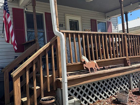 4th image of 502 1st St