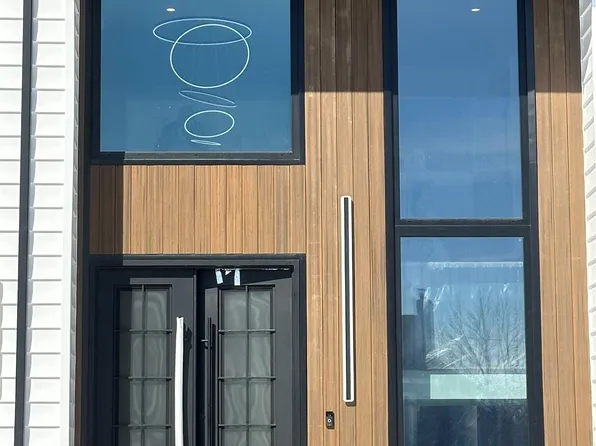 2661 Hyacinth Street, Westbury, NY 11590