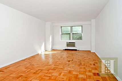 3rd image of 1175 York Ave APT 4G
