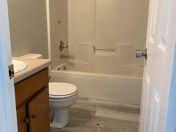 4th image of 22 Glass St #22A