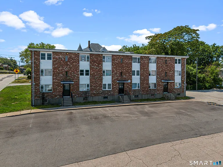 149 Garfield Ave — Photo 12