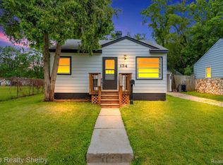 134 W Fairmount Ave, Pontiac, MI